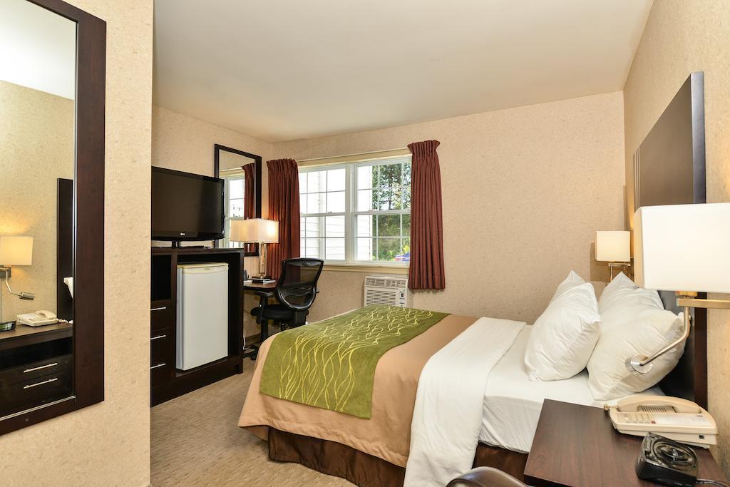 Comfort Inn Halifax Exterior photo